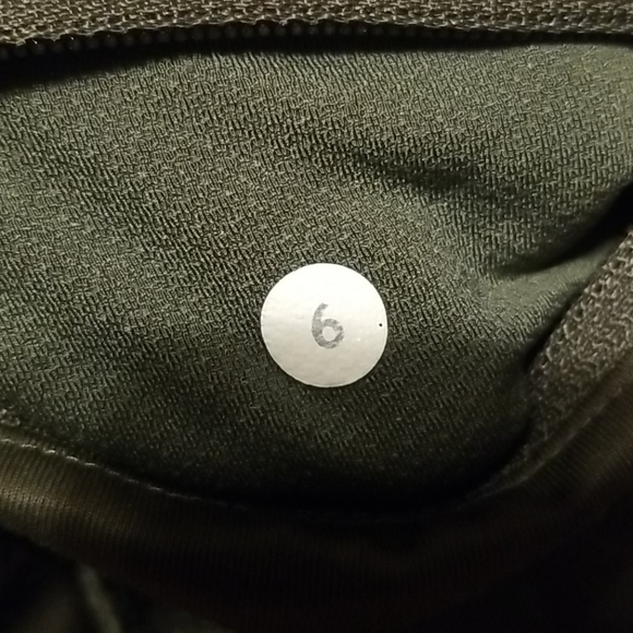 Lululemon capri leggings - Picture 4 of 6